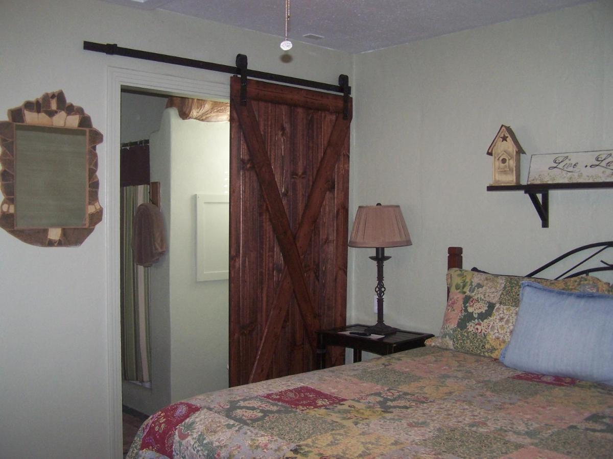 Blanco County Inn & Guesthouses Exteriör bild